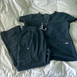 FIGS Women's Scrub Set in Dark Green